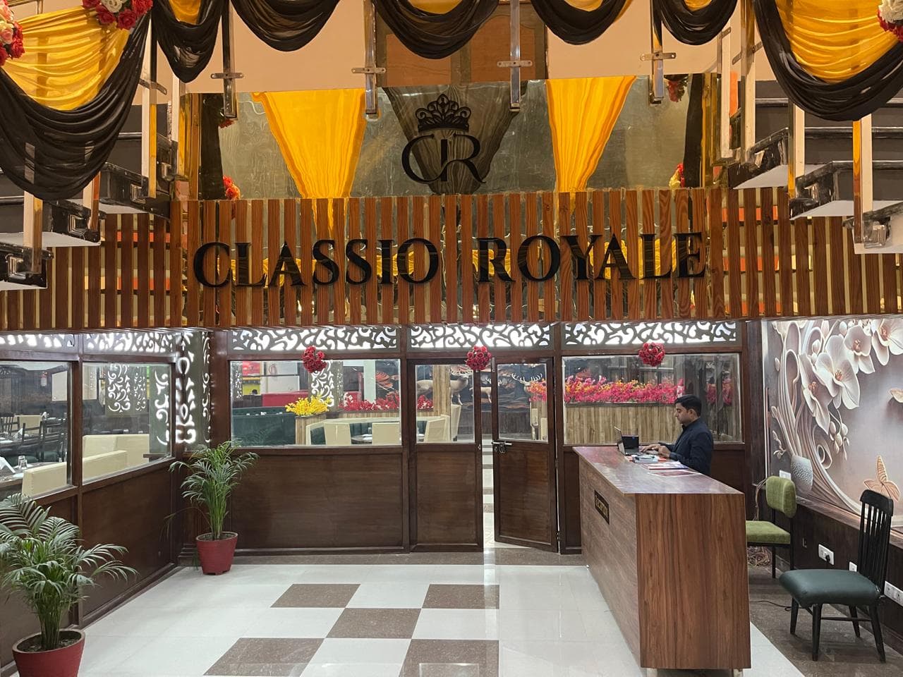 Classio Royale entrance and reception